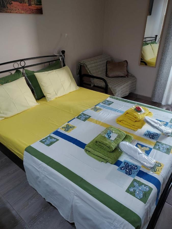 7 Stars Near Metro Apartment Атина Екстериор снимка