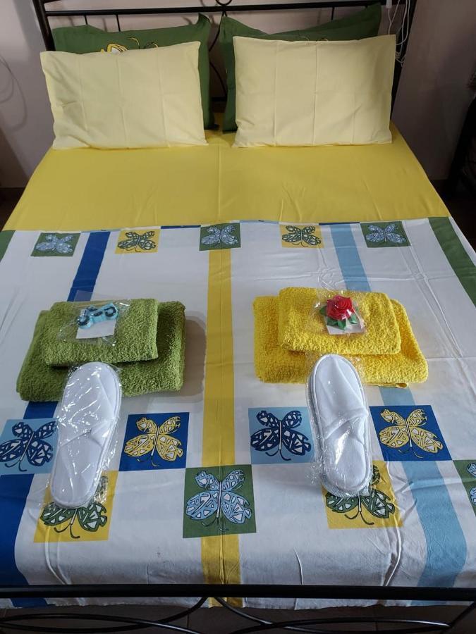 7 Stars Near Metro Apartment Атина Екстериор снимка