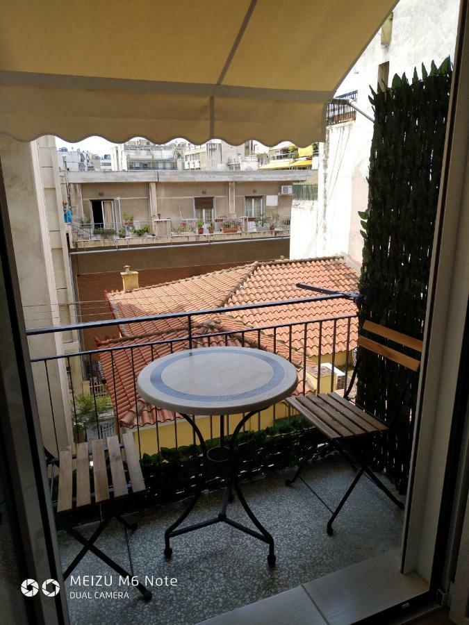 7 Stars Near Metro Apartment Атина Екстериор снимка