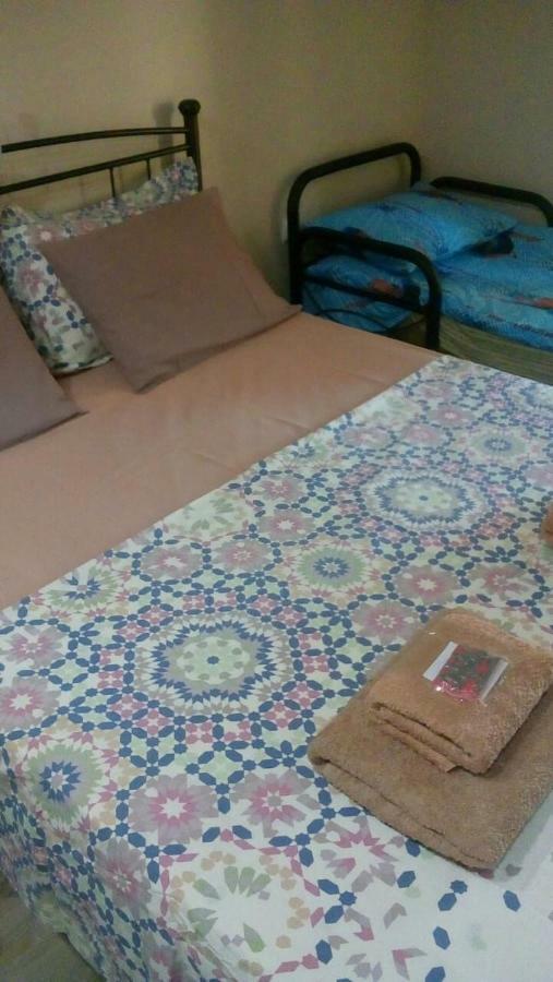 7 Stars Near Metro Apartment Атина Екстериор снимка