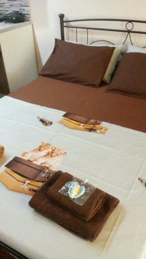 7 Stars Near Metro Apartment Атина Екстериор снимка